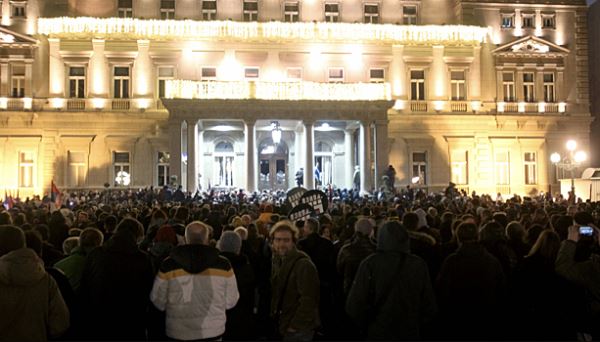 Сторонники оппозиции анонсировали новые протесты в центре Белграда