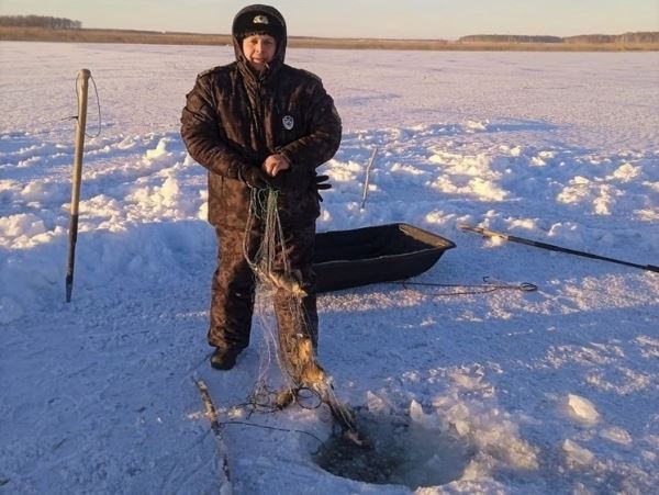 Нижнеобские инспекторы рыбоохраны изъяли более 600 орудий ловаДолжностными лицами Нижнеобского ТУ Росрыболовства, в период с 18 по 24 декабря 2023 г., проведено 105 выездных обследований водных объектов рыбохозяйственного значения Уральского федерального округа.